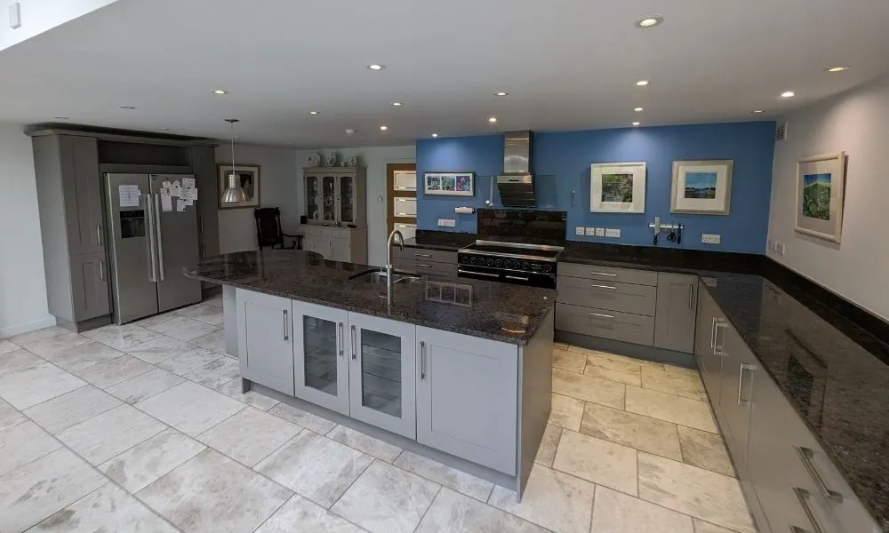 Kitchen-Refurbishment-Exeter-Modern-Kitchen-with-Island-Kitchen-Edit
